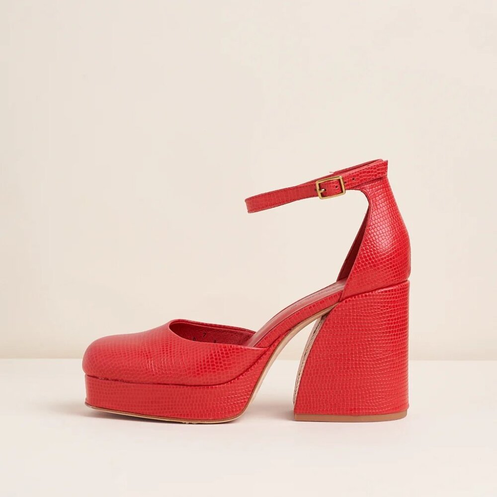 Charlotte Stone Fran in Vamp size 9 NWT